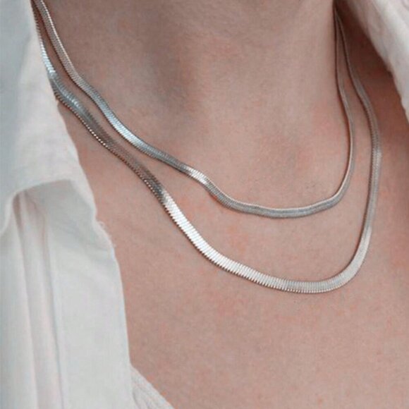 Silver Casual Women's Serpentine Chain & Multi-Layer Necklace Gift - Picture 2 of 5